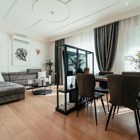 Biarritz Luxury Apartments Belgrad Exteriör bild
